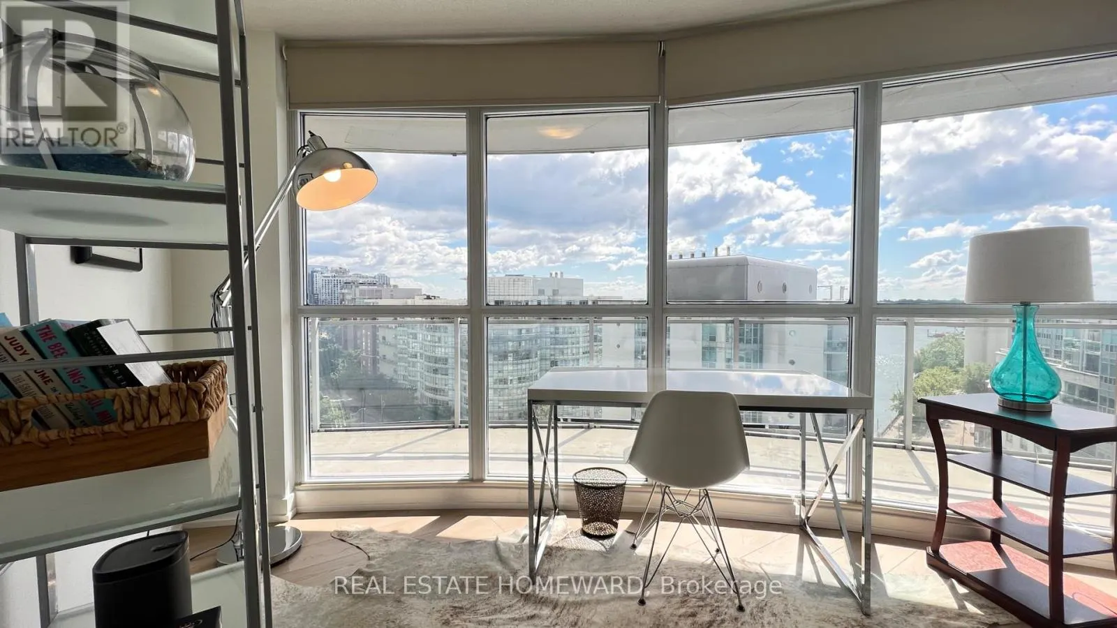 1512 - 38 DAN LECKIE WAY