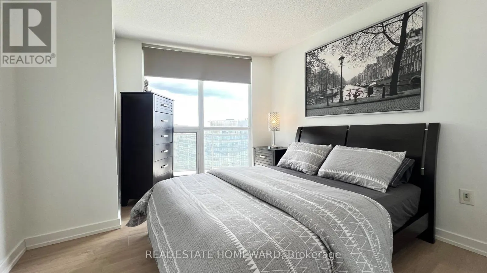 1512 - 38 DAN LECKIE WAY