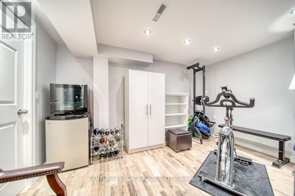 111 - 57 GOLDEN APPLEWAY