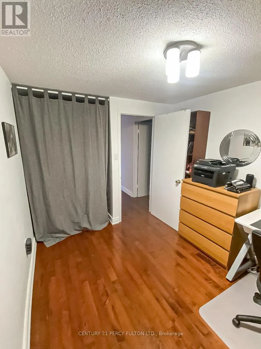 111 - 57 GOLDEN APPLEWAY