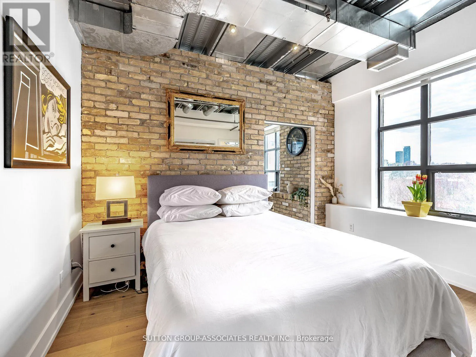 UNIT 507 - 736 DUNDAS STREET E