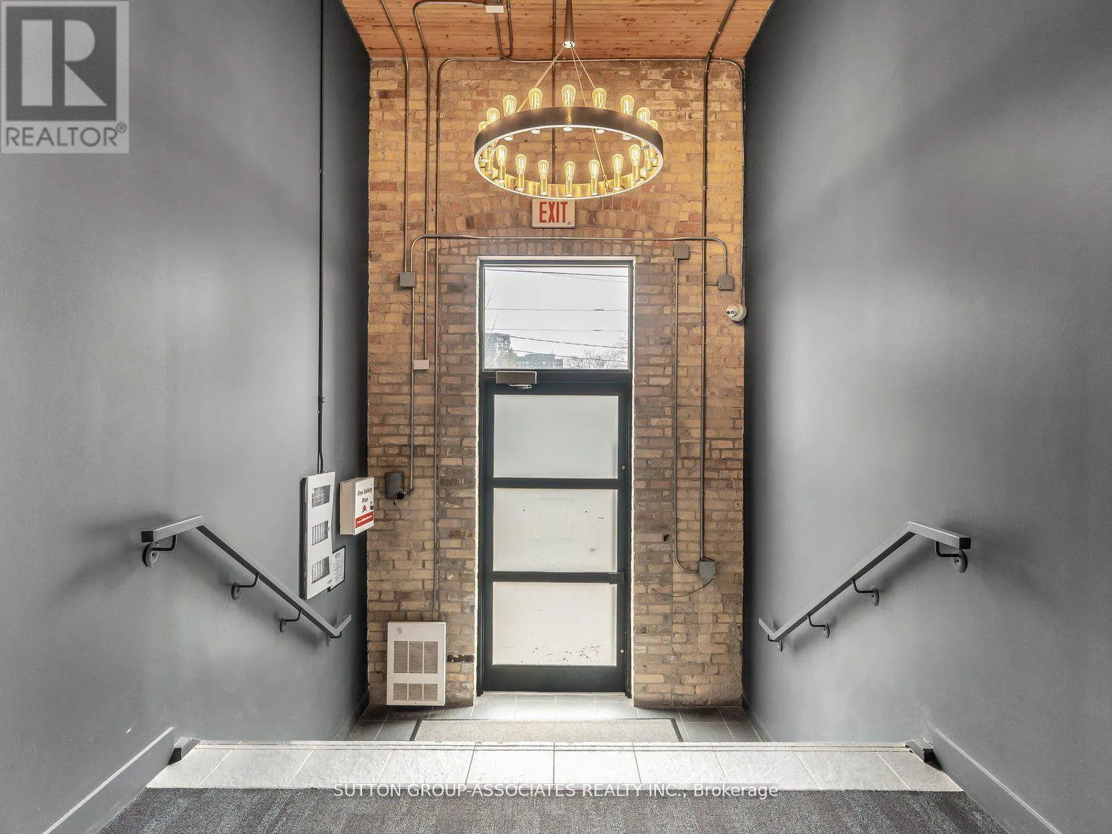UNIT 507 - 736 DUNDAS STREET E