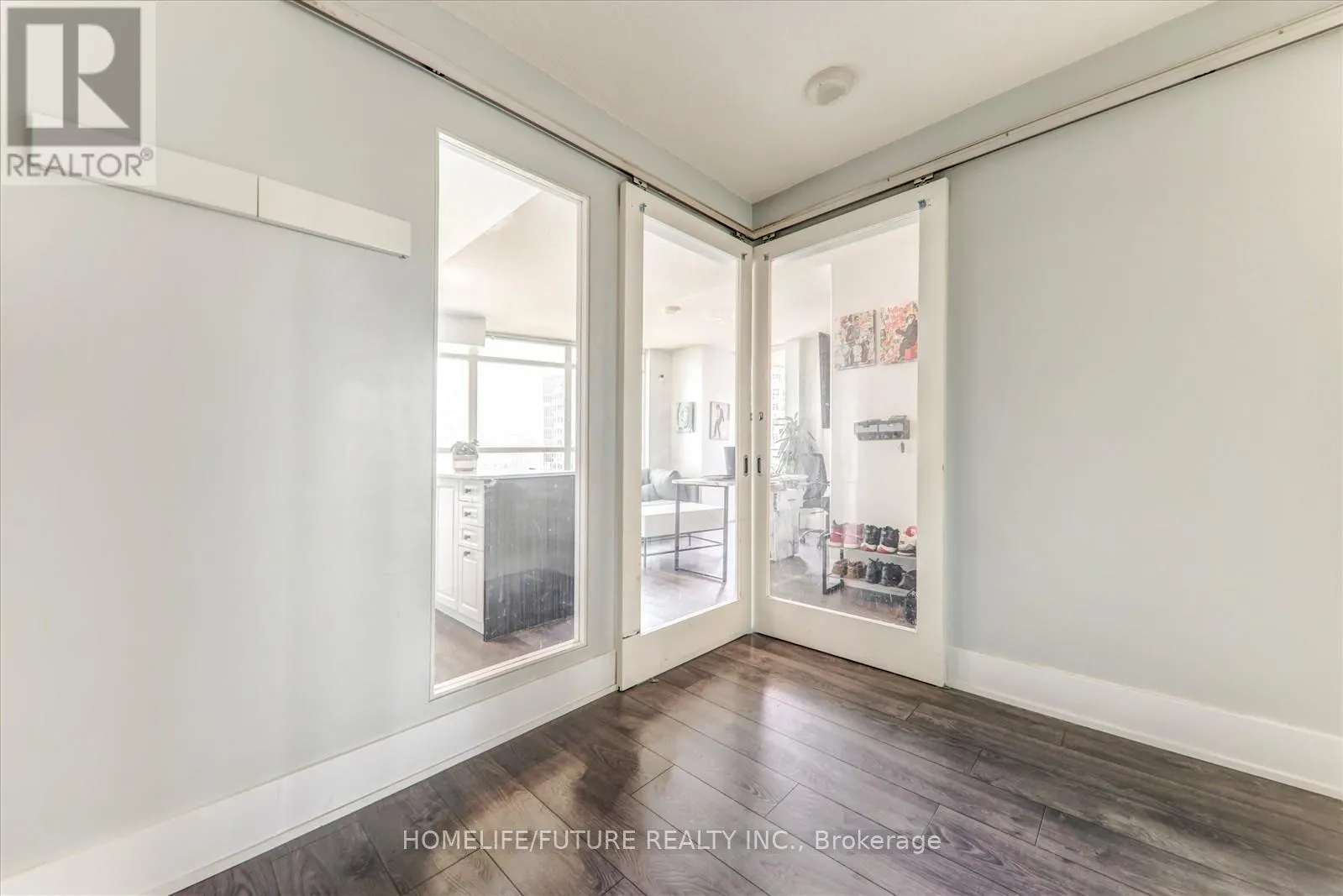 1011 - 215 FORT YORK BOULEVARD