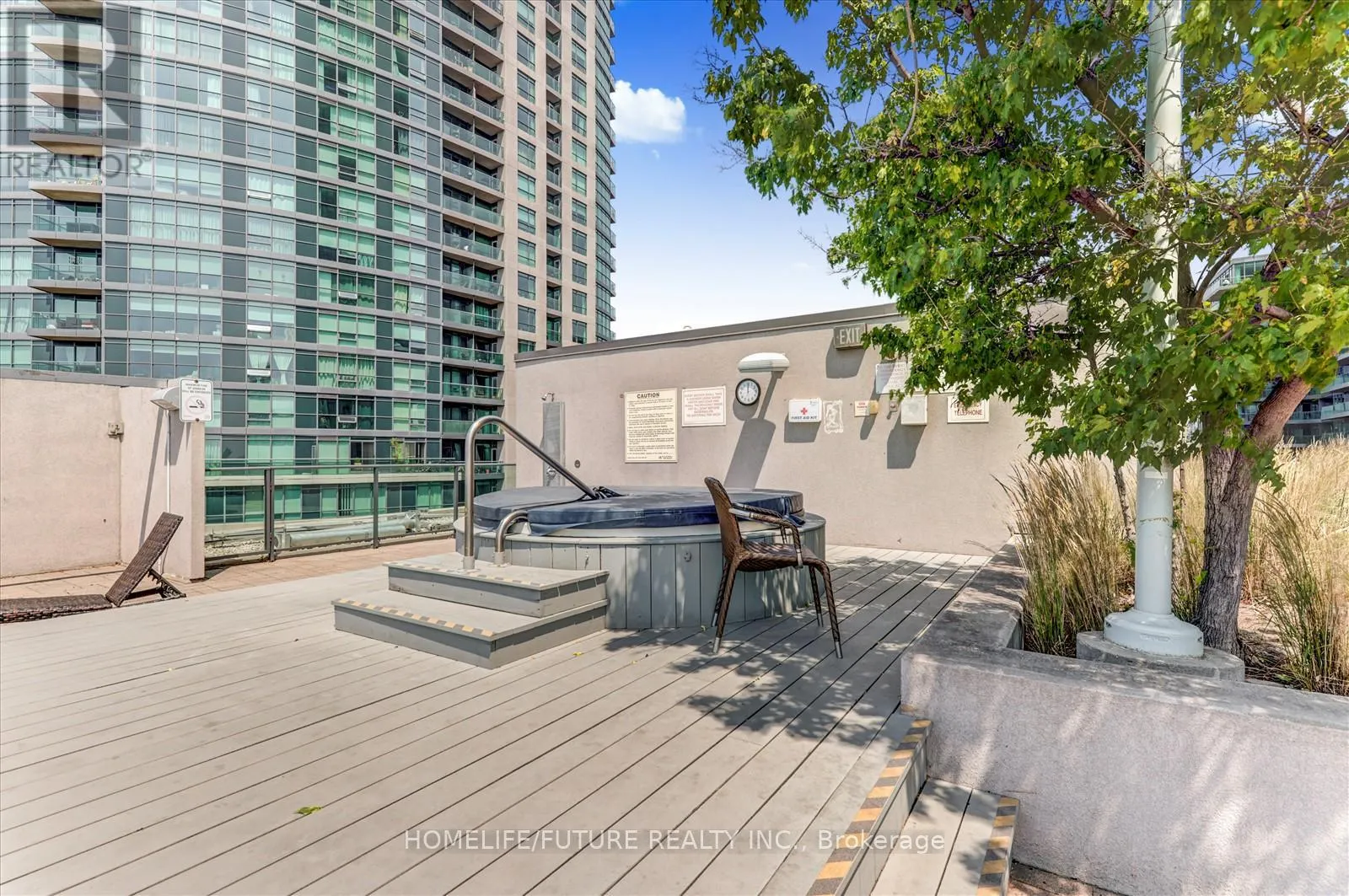 1011 - 215 FORT YORK BOULEVARD