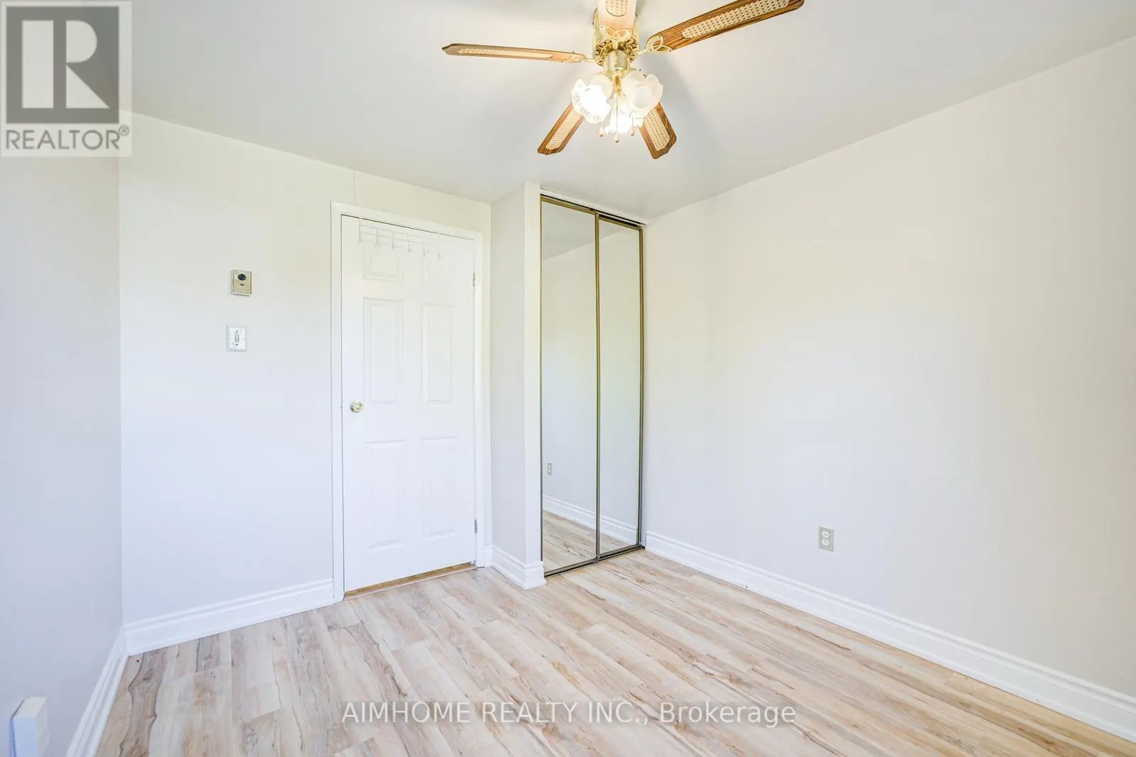 7 SAND FERN WAY
