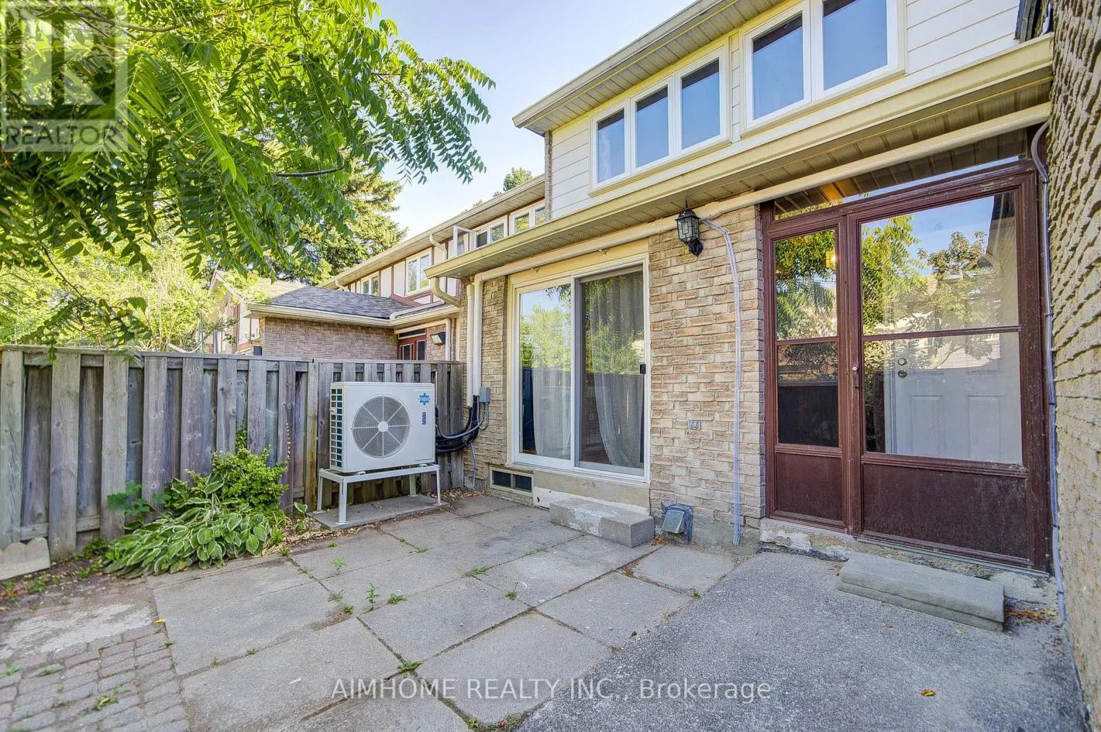 7 SAND FERN WAY