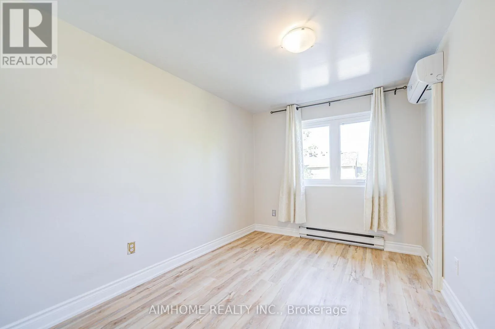 7 SAND FERN WAY
