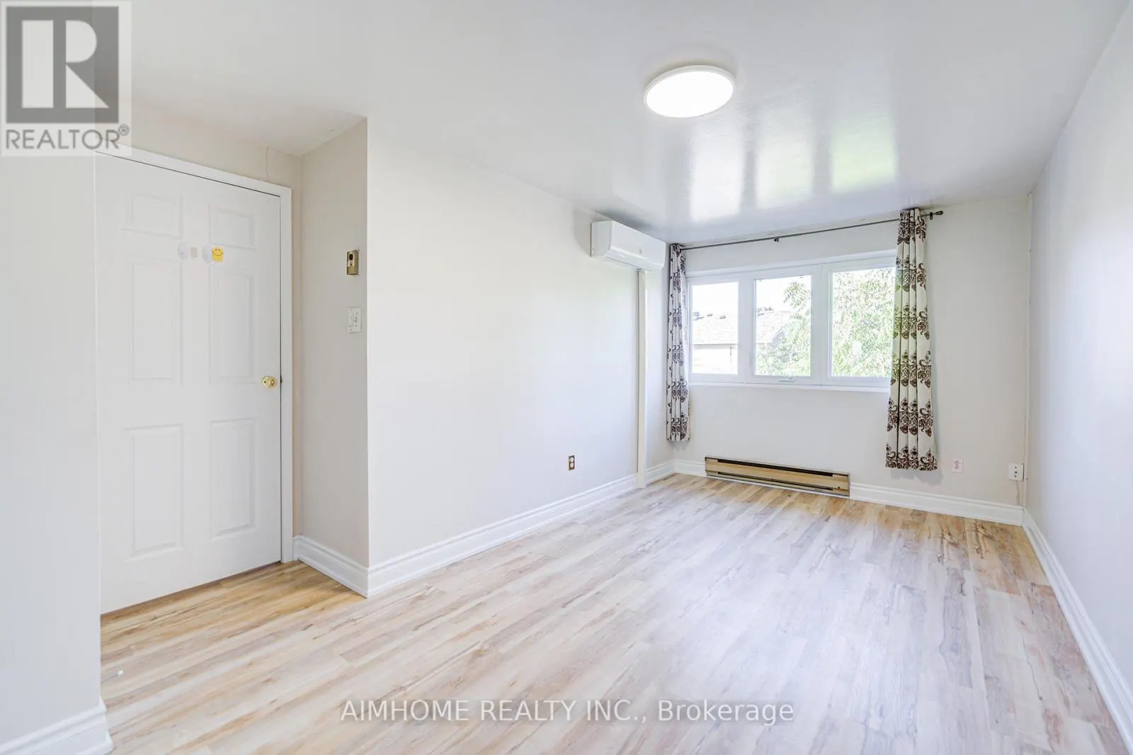 7 SAND FERN WAY