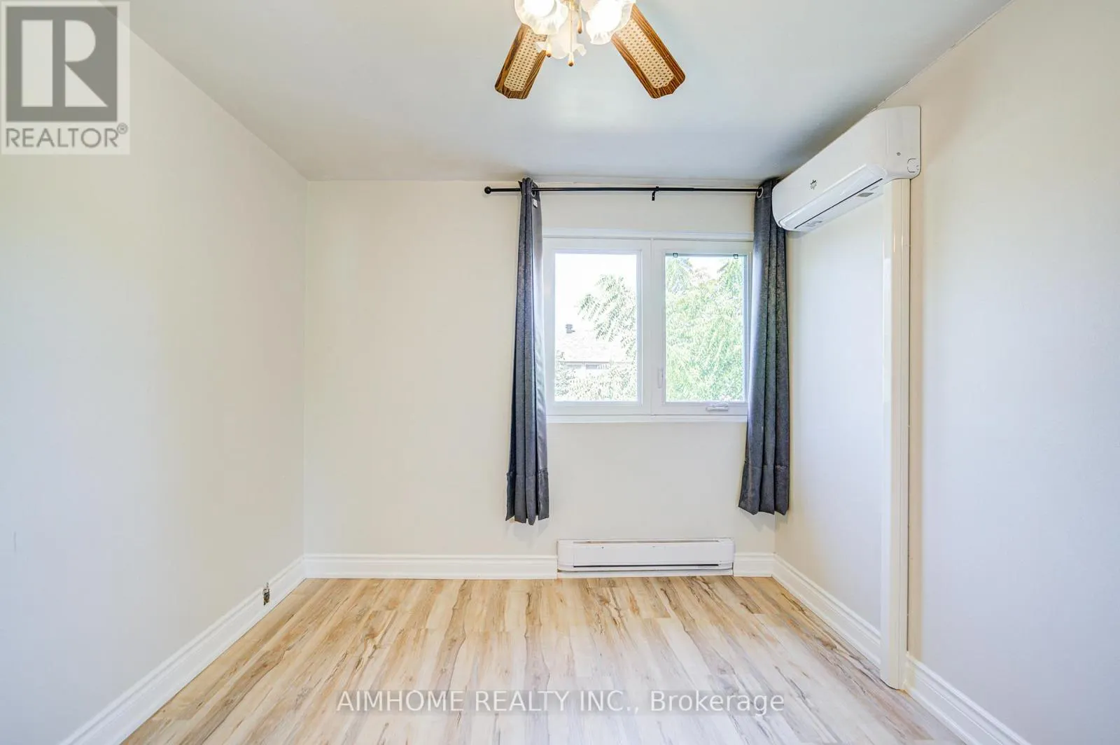 7 SAND FERN WAY