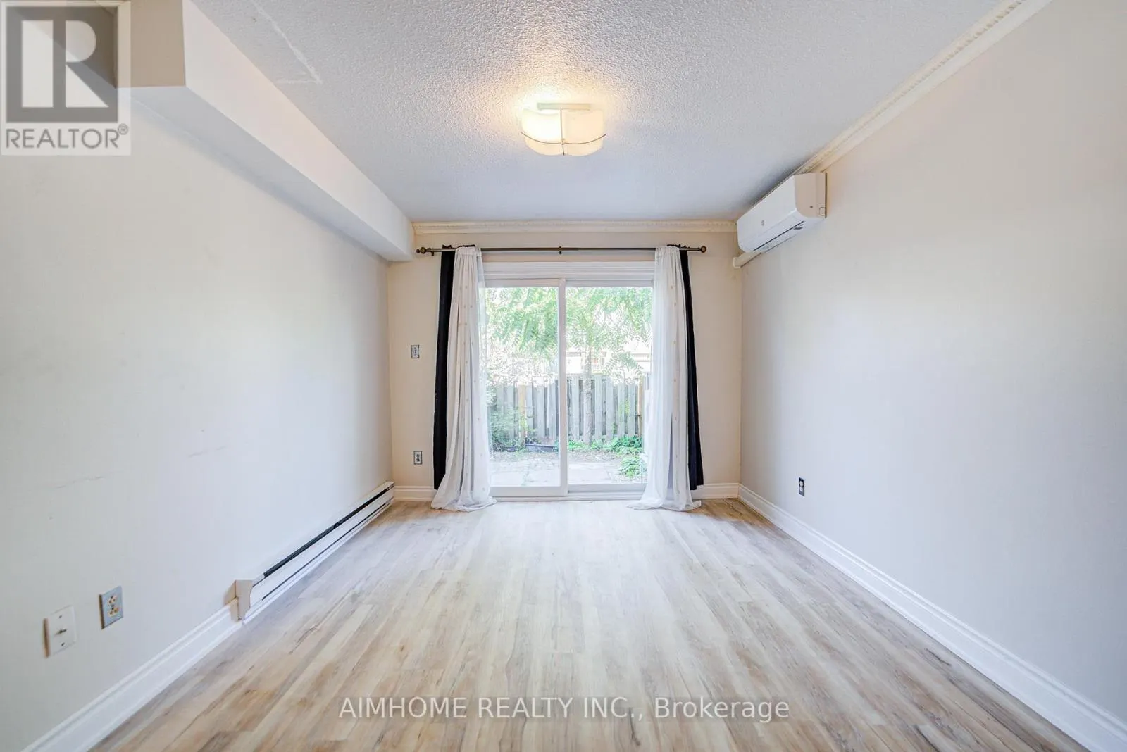7 SAND FERN WAY