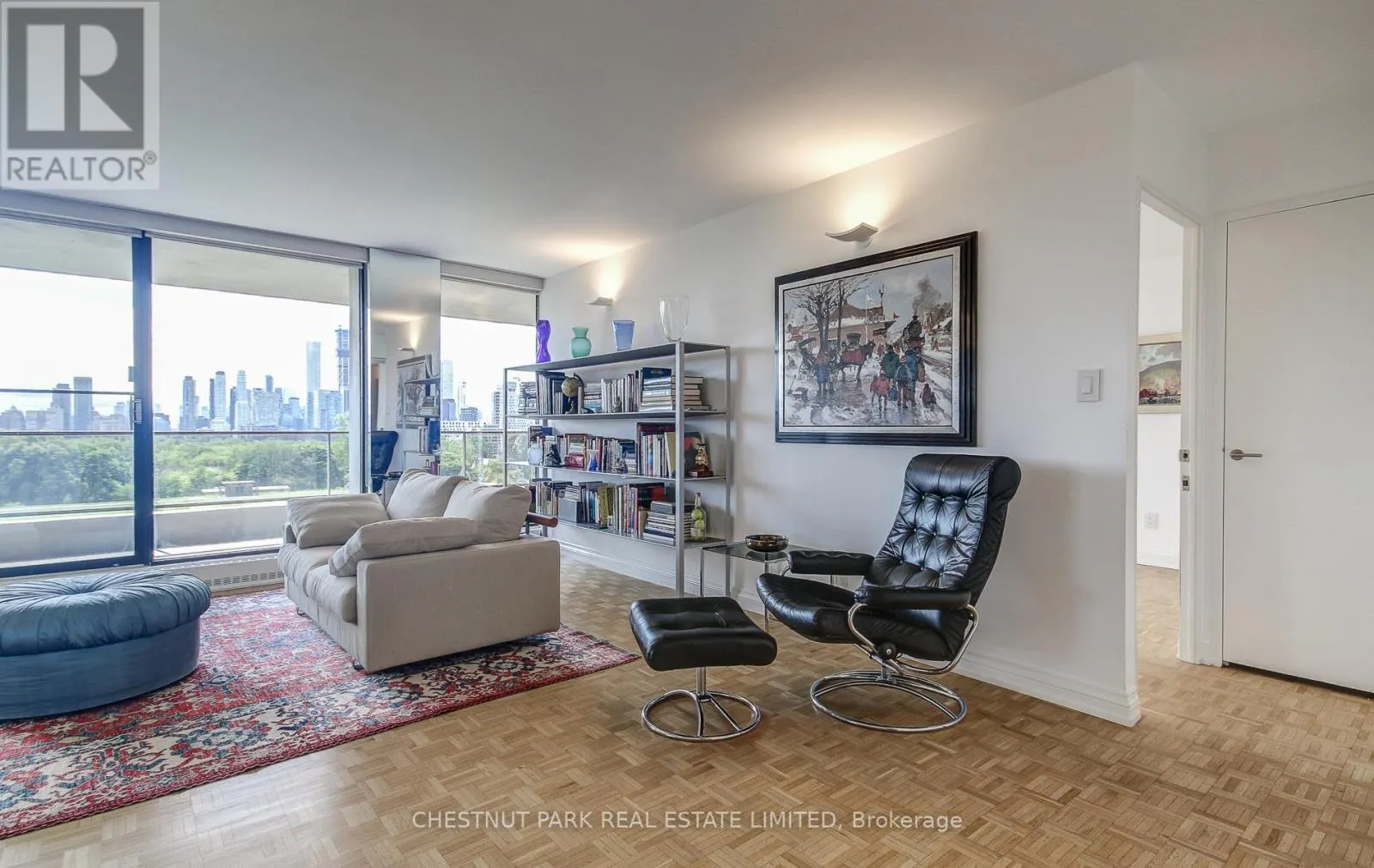 704/05 - 10 AVOCA AVENUE