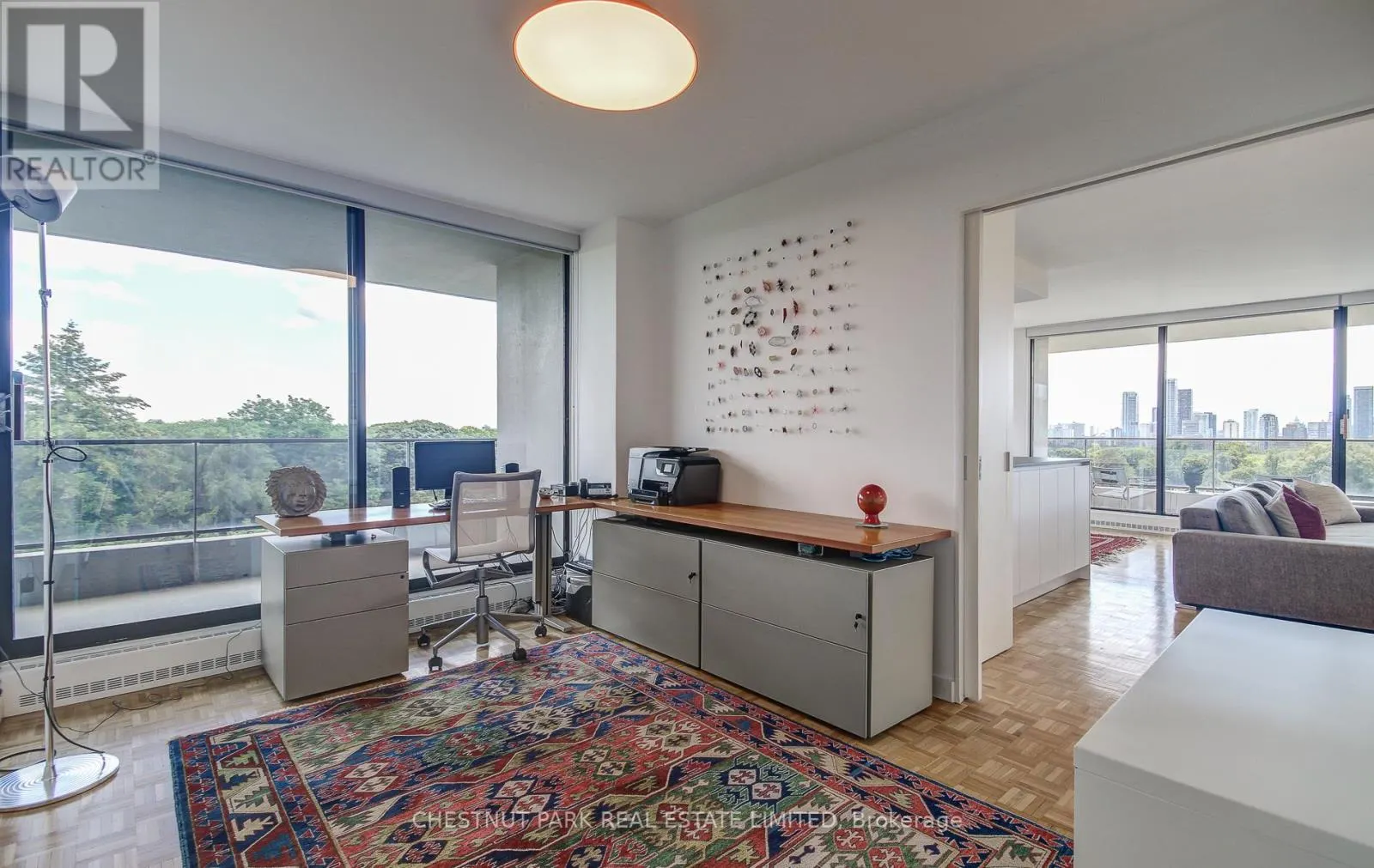 704/05 - 10 AVOCA AVENUE