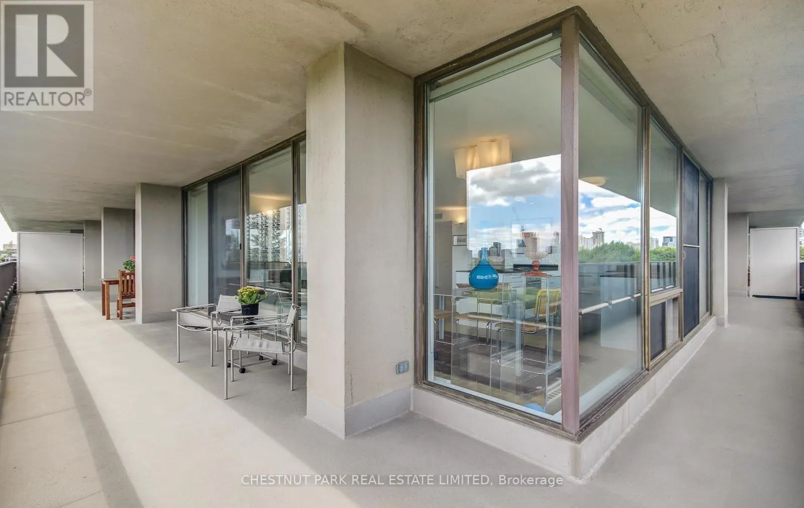 704/05 - 10 AVOCA AVENUE