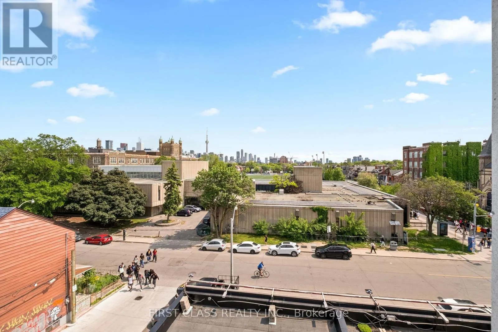 413 - 783 BATHURST STREET