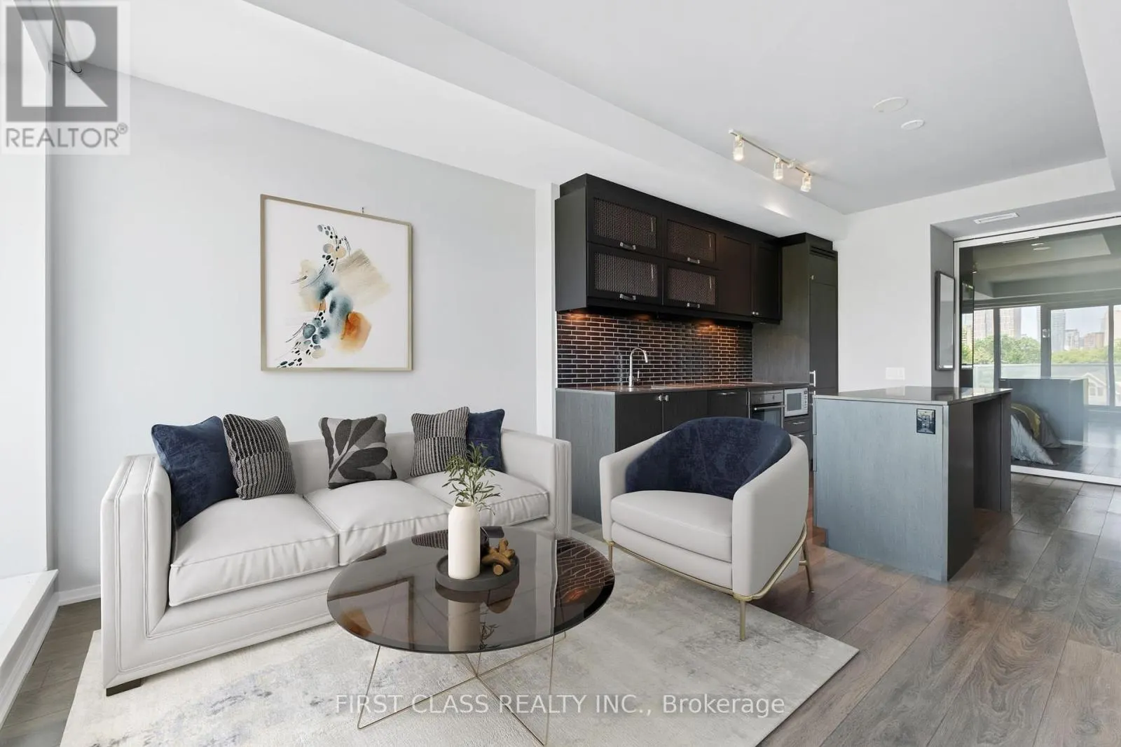 413 - 783 BATHURST STREET