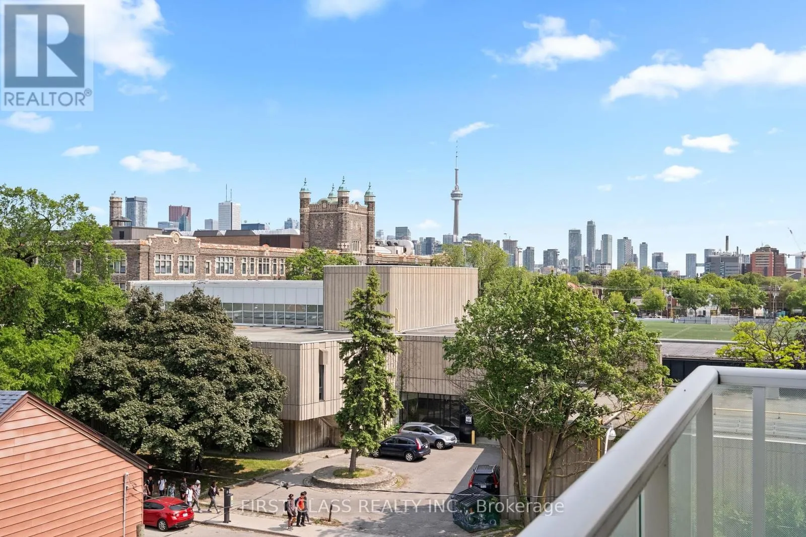 413 - 783 BATHURST STREET