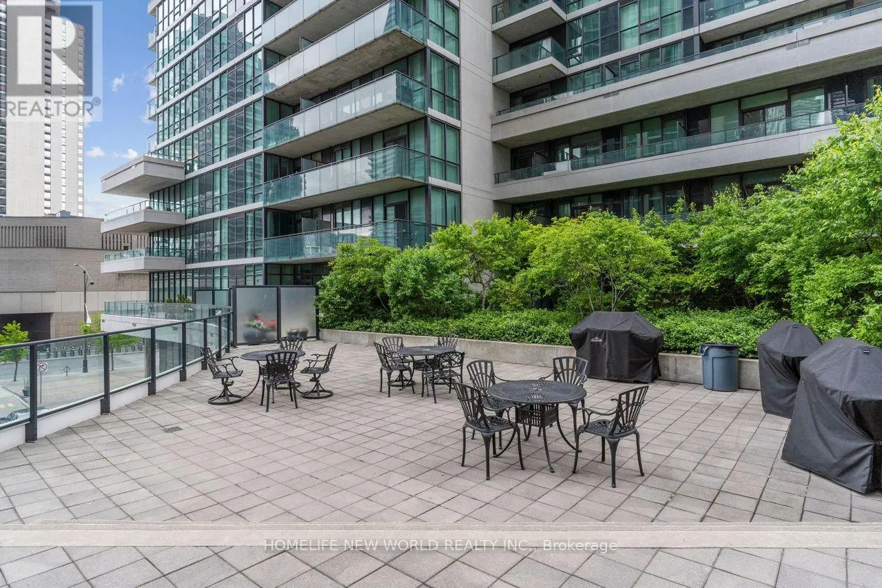 2502 - 33 BAY STREET