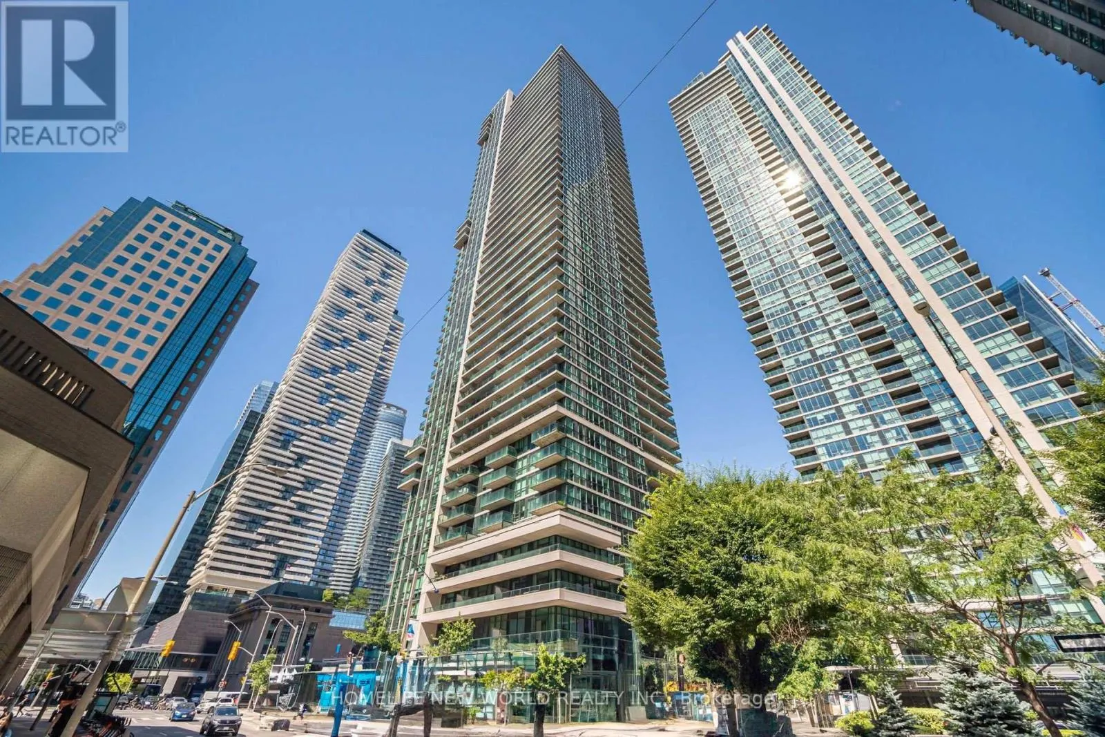 2502 - 33 BAY STREET
