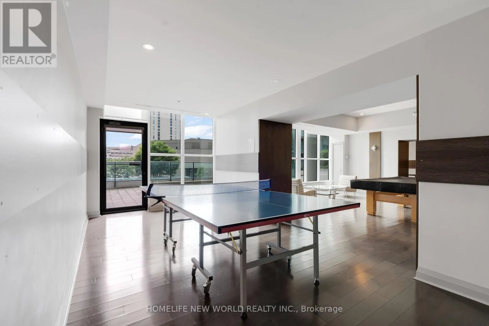 2502 - 33 BAY STREET