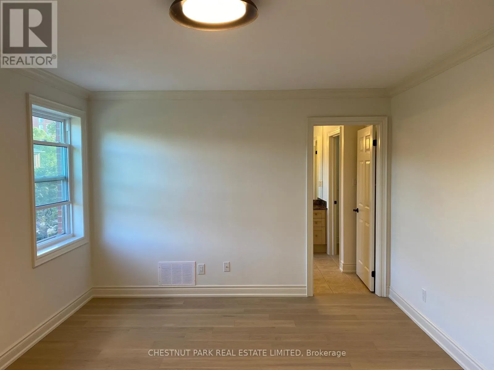 6 MALLINGHAM COURT