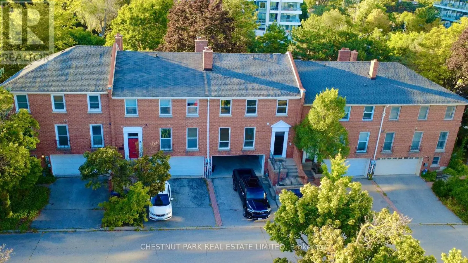 6 MALLINGHAM COURT