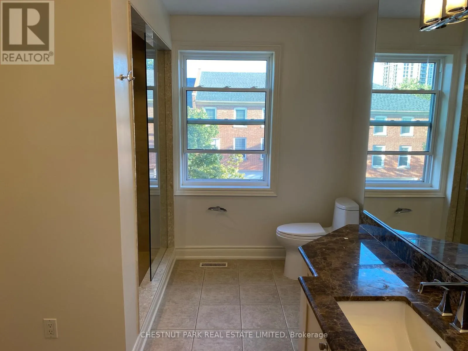 6 MALLINGHAM COURT