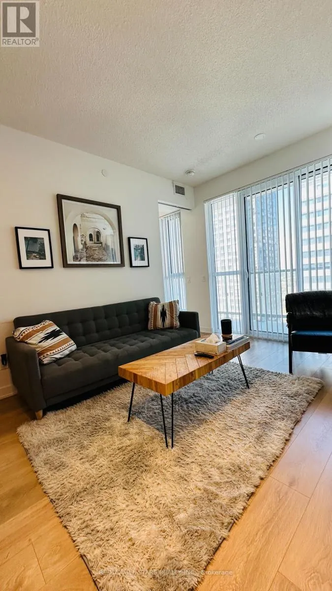 3608 - 87 PETER STREET