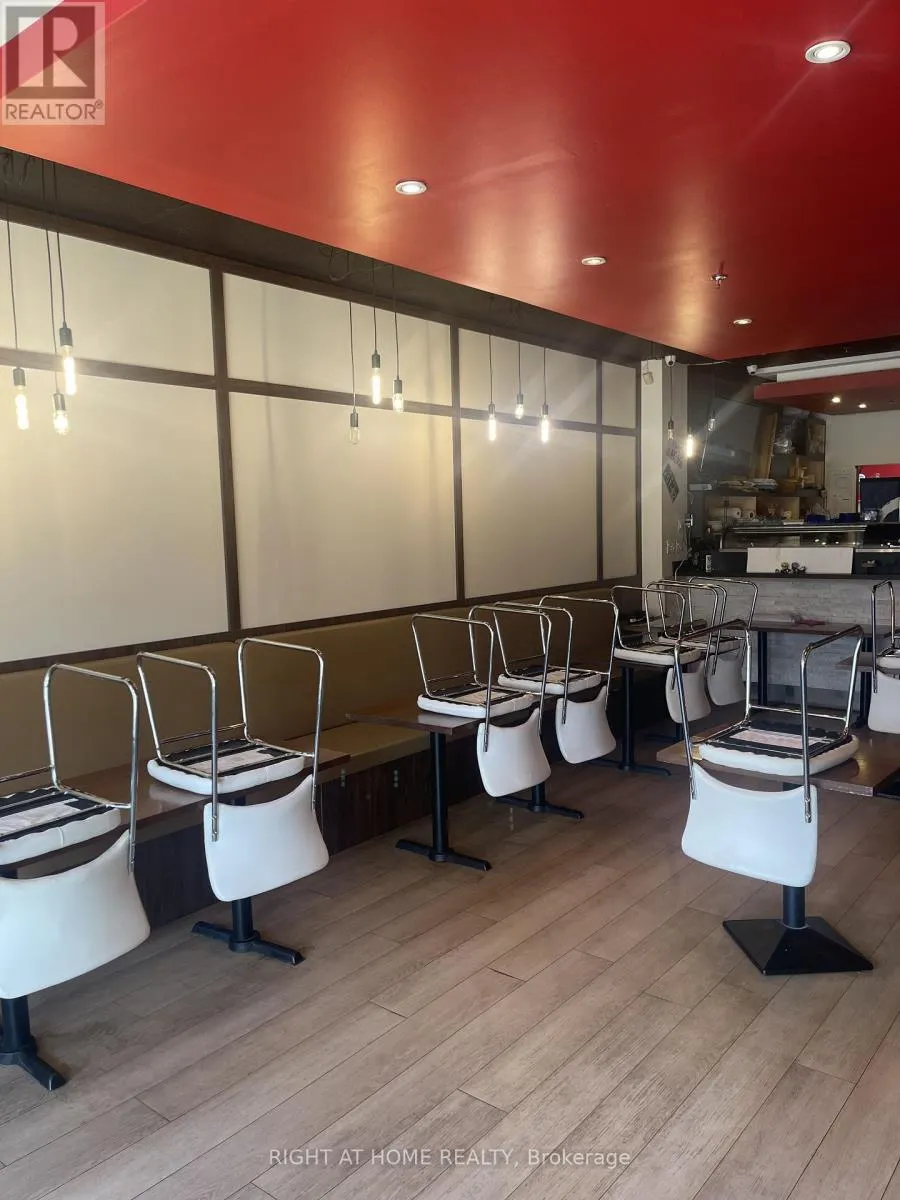 102 - 5460 YONGE STREET