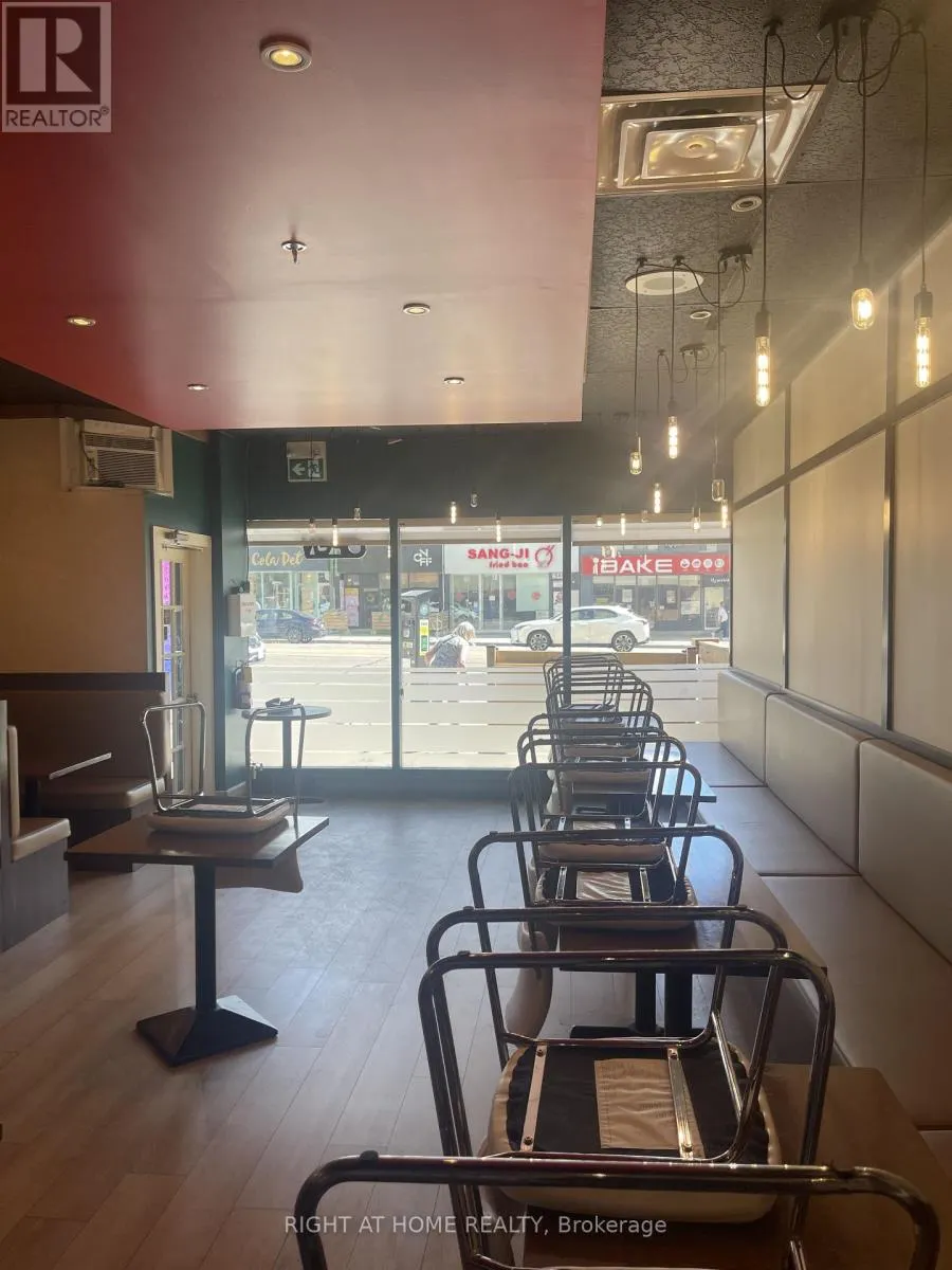 102 - 5460 YONGE STREET