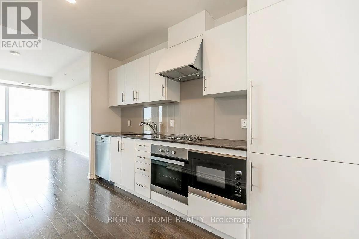 210 - 23 GLEBE ROAD W