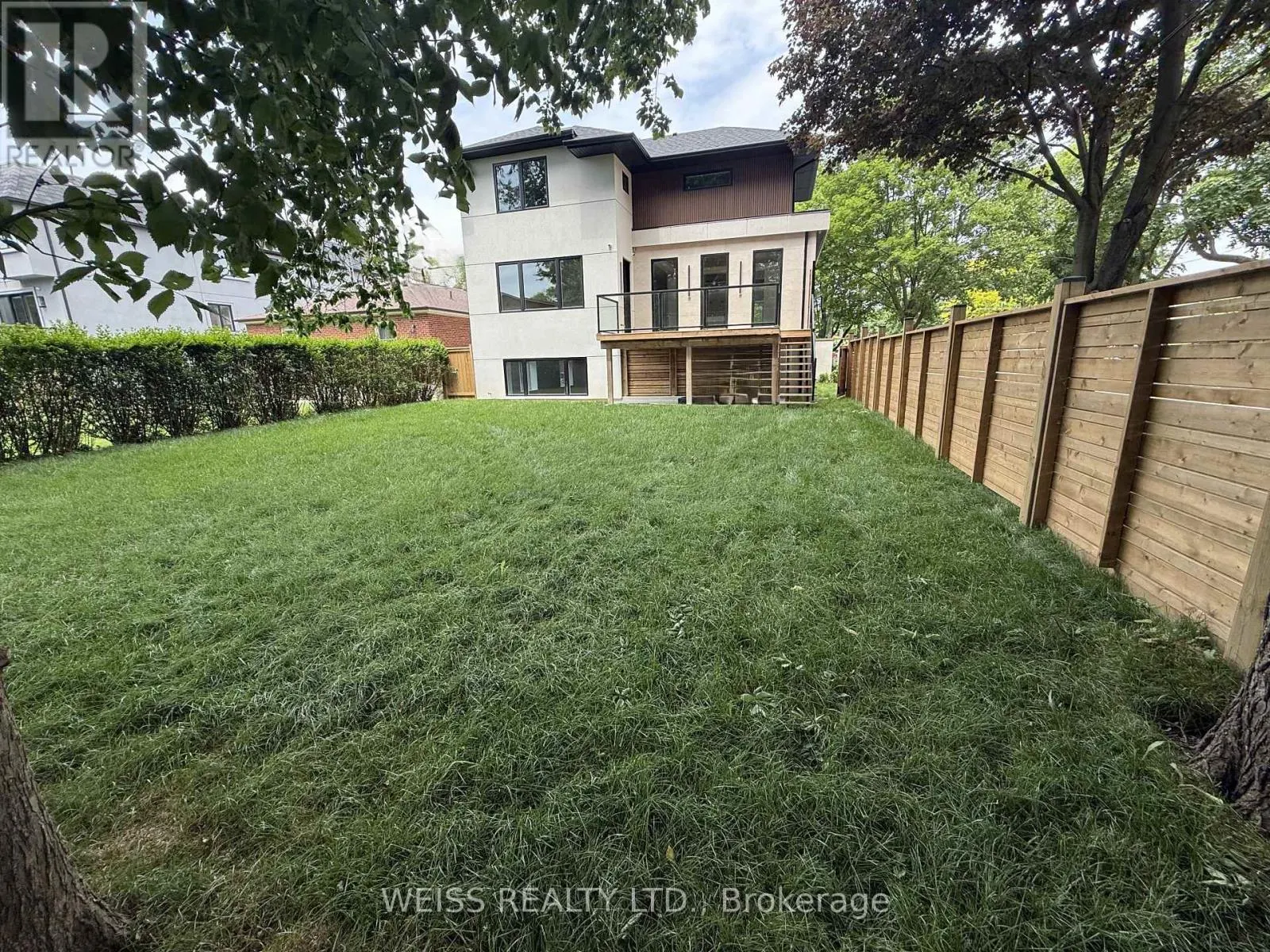 137 BANNOCKBURN AVENUE