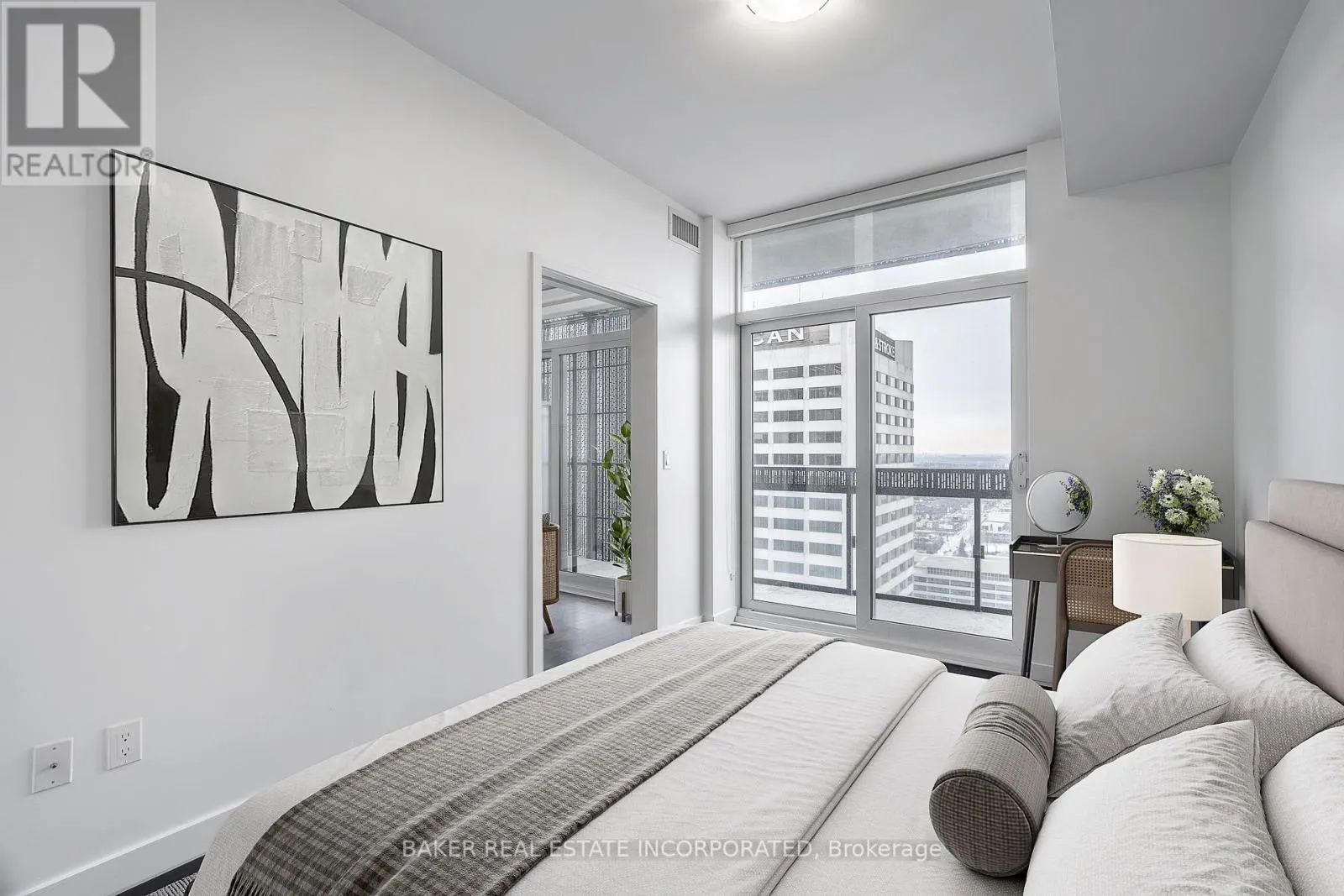 3308 - 15 ROEHAMPTON AVENUE
