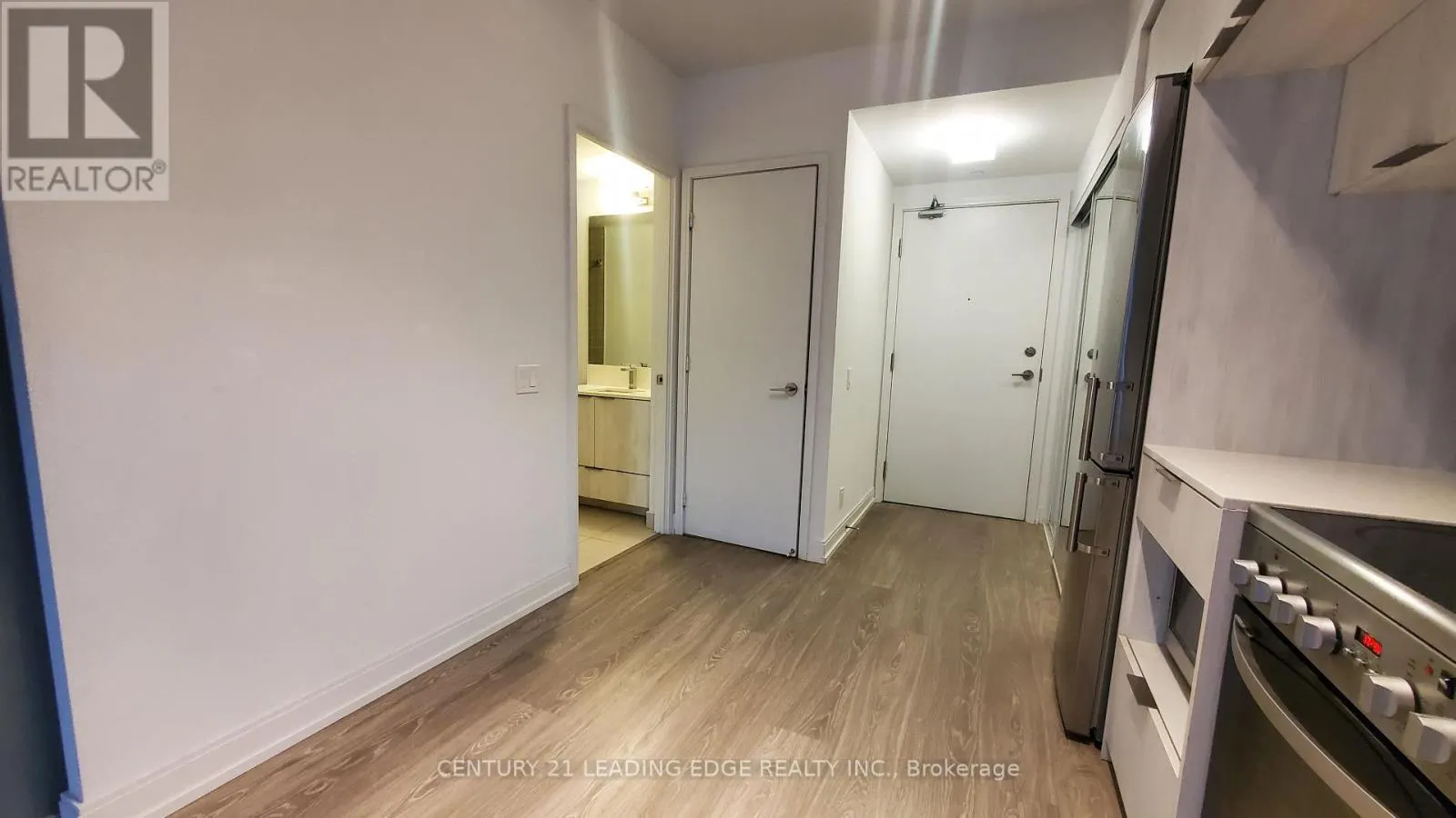 1012 - 181 DUNDAS STREET E