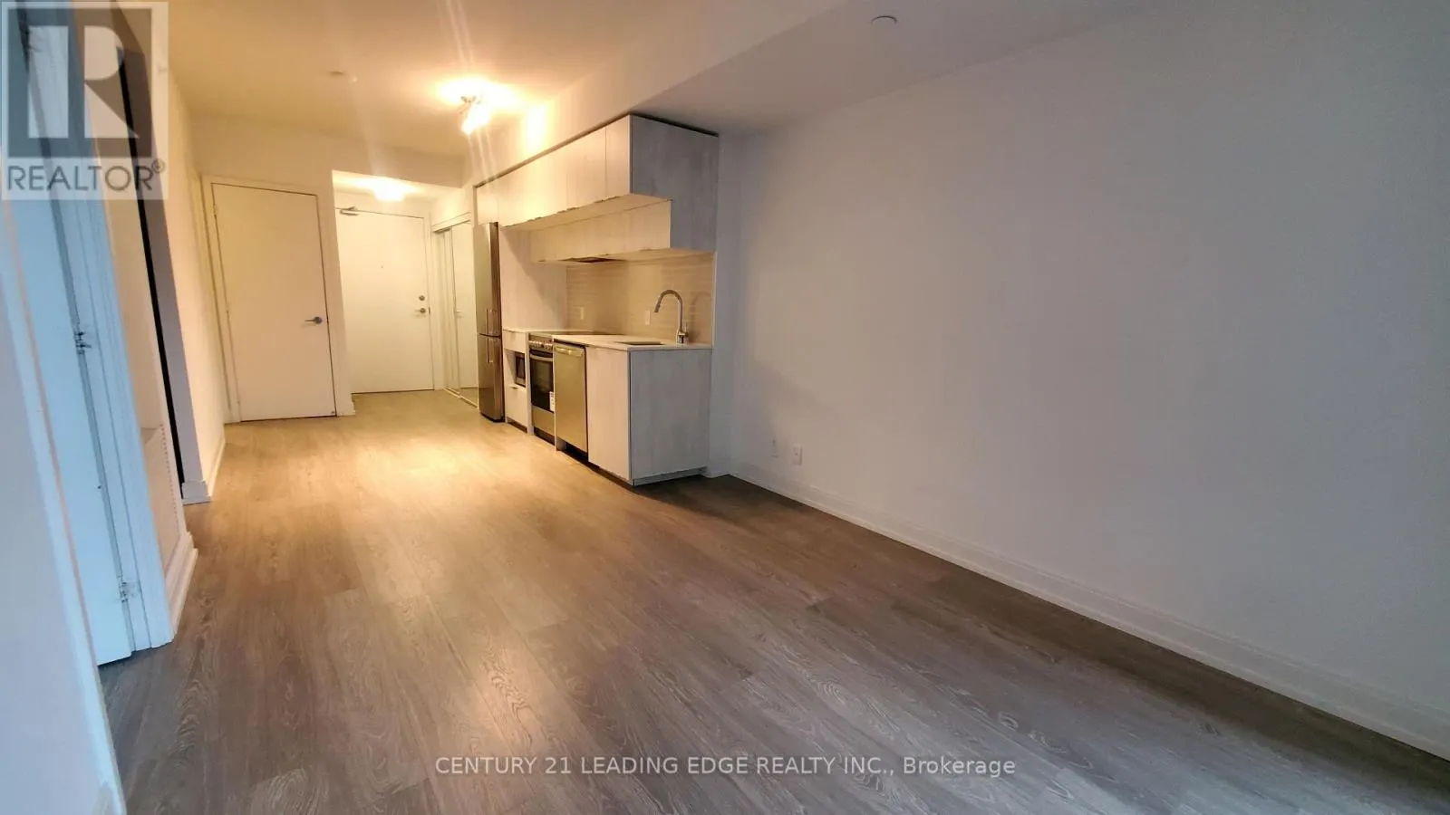 1012 - 181 DUNDAS STREET E