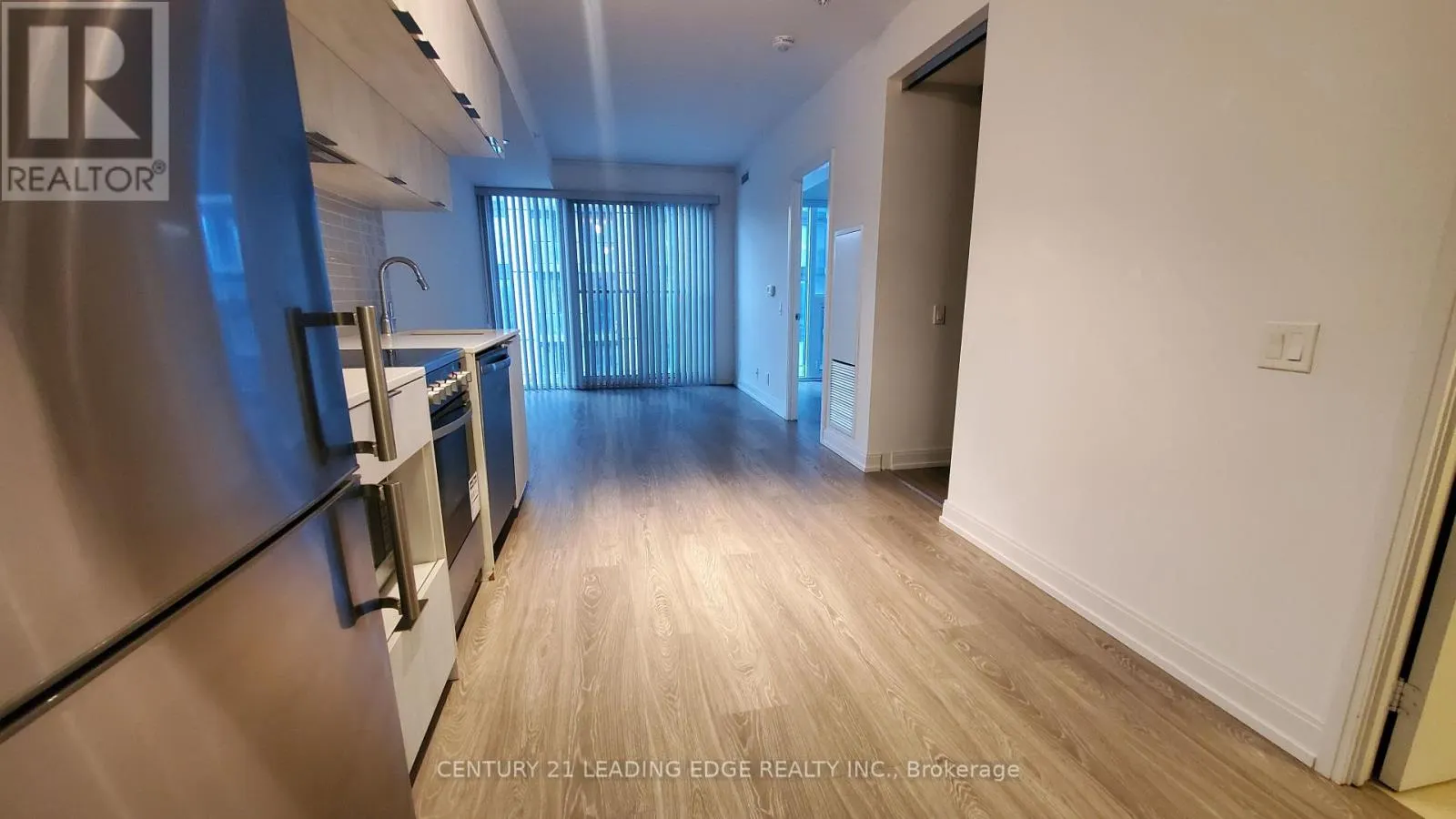 1012 - 181 DUNDAS STREET E
