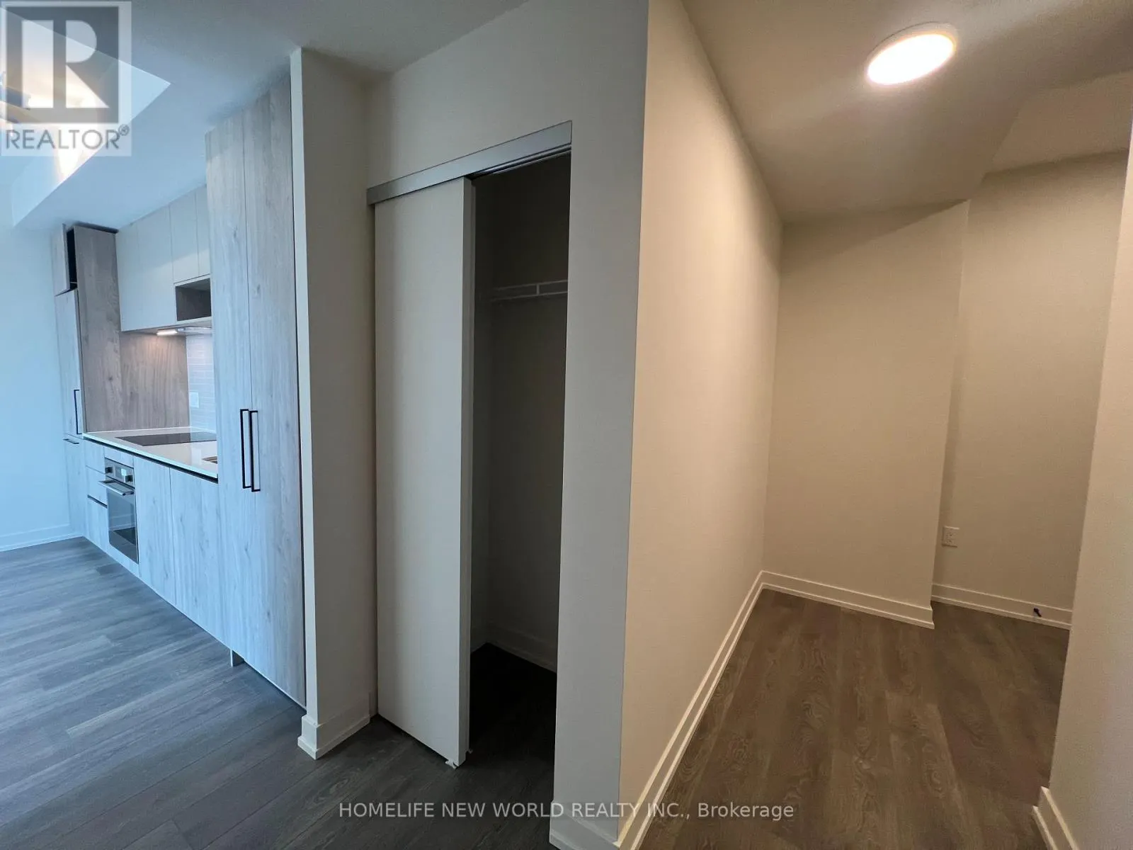 1111 - 181 STERLING ROAD