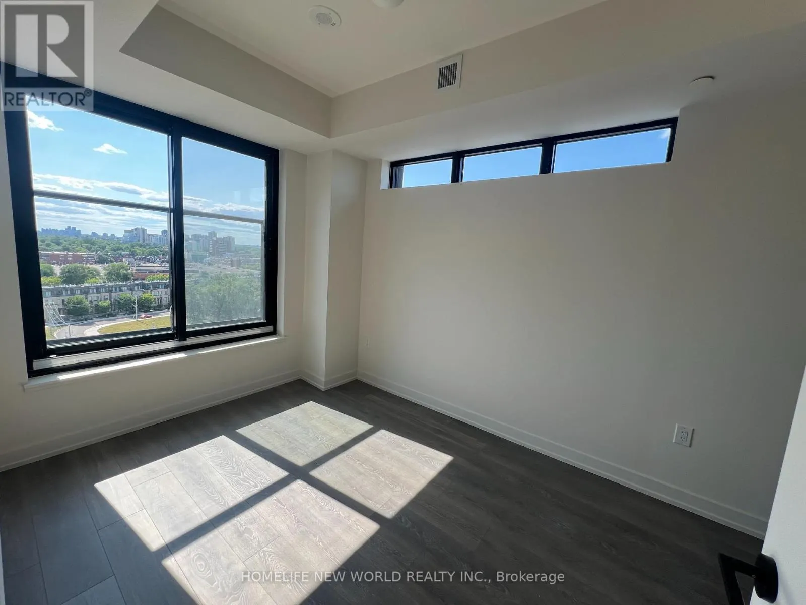 1111 - 181 STERLING ROAD