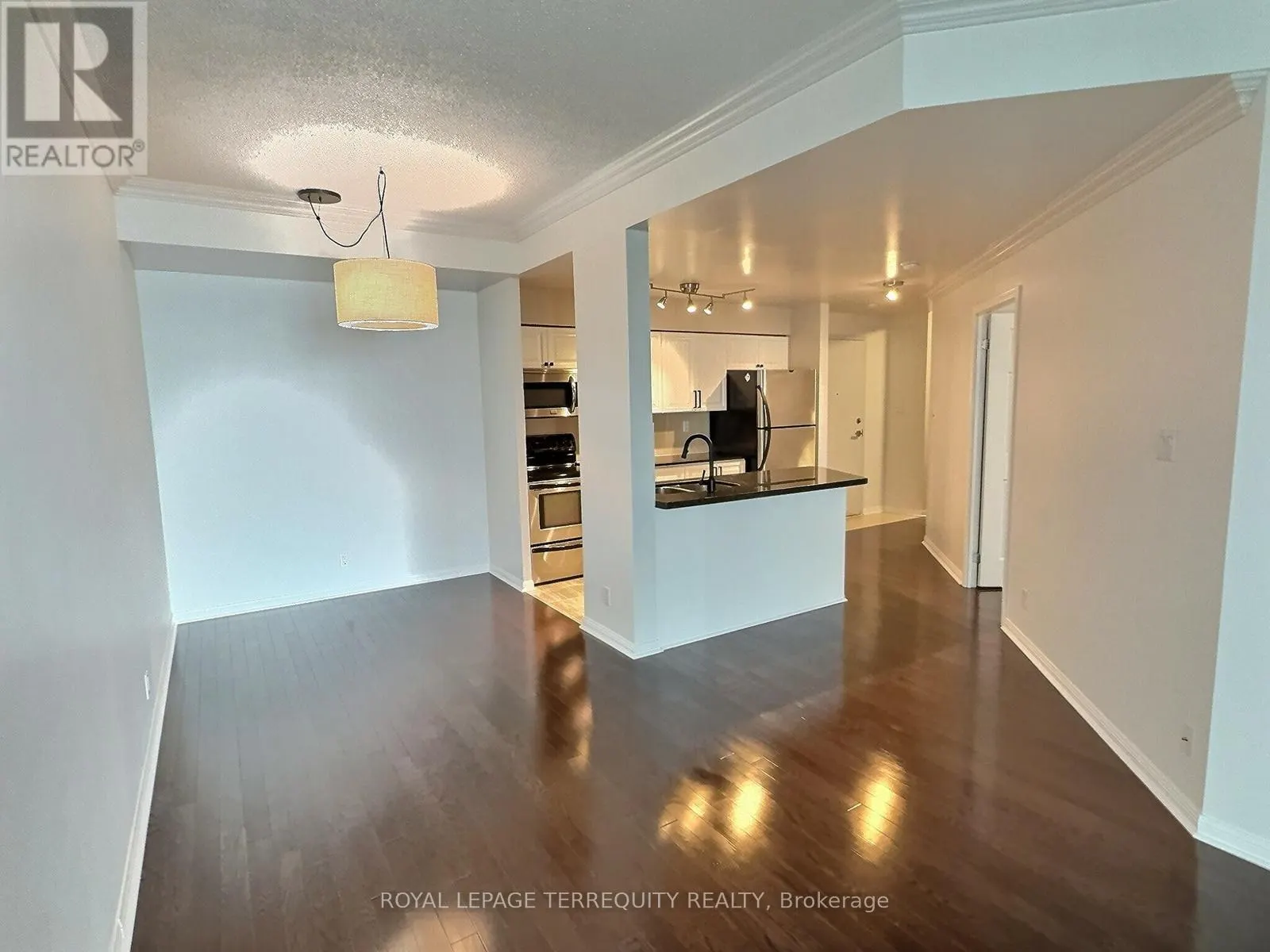 1112 - 228 QUEENS QUAY W