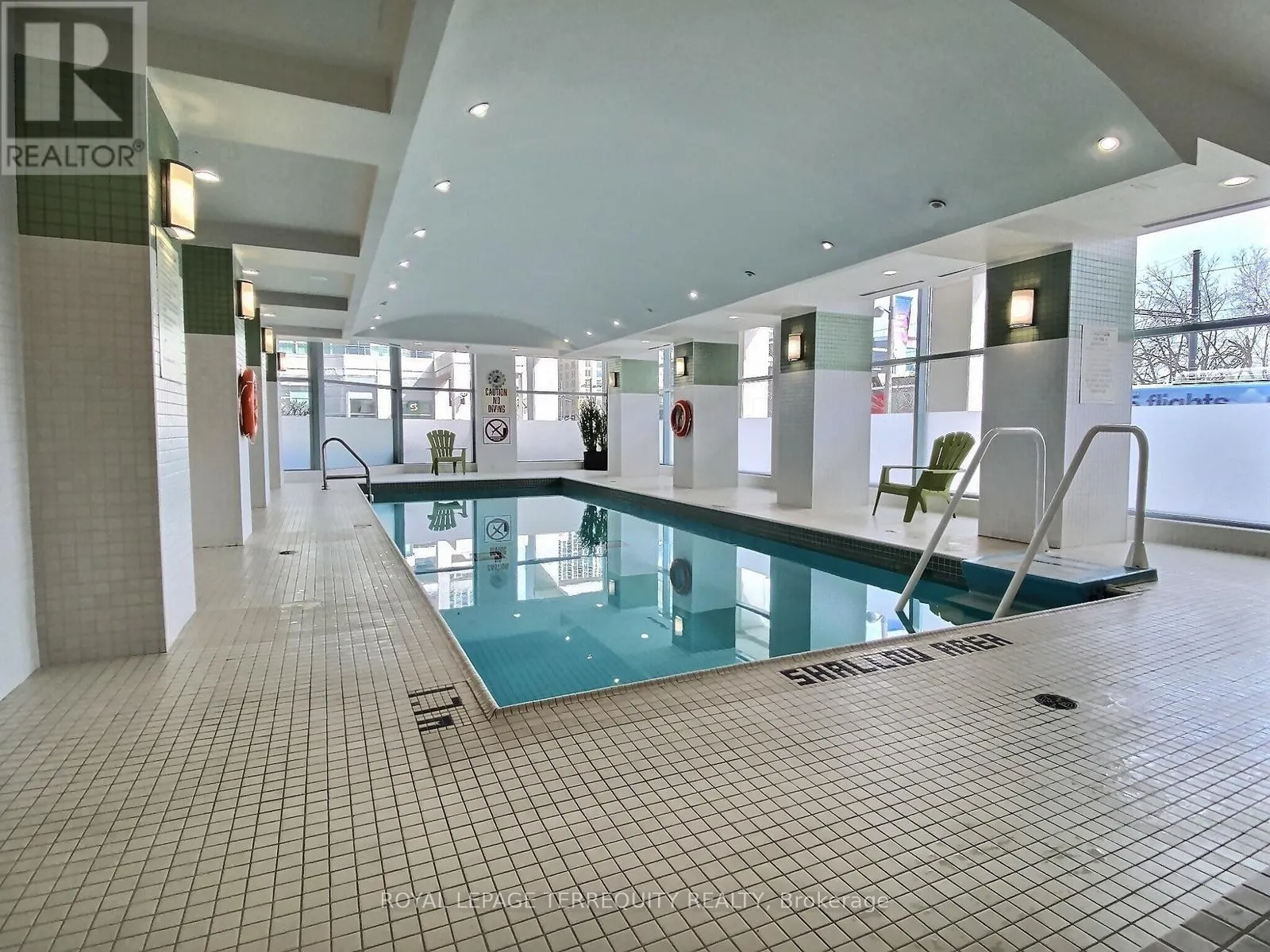 1112 - 228 QUEENS QUAY W
