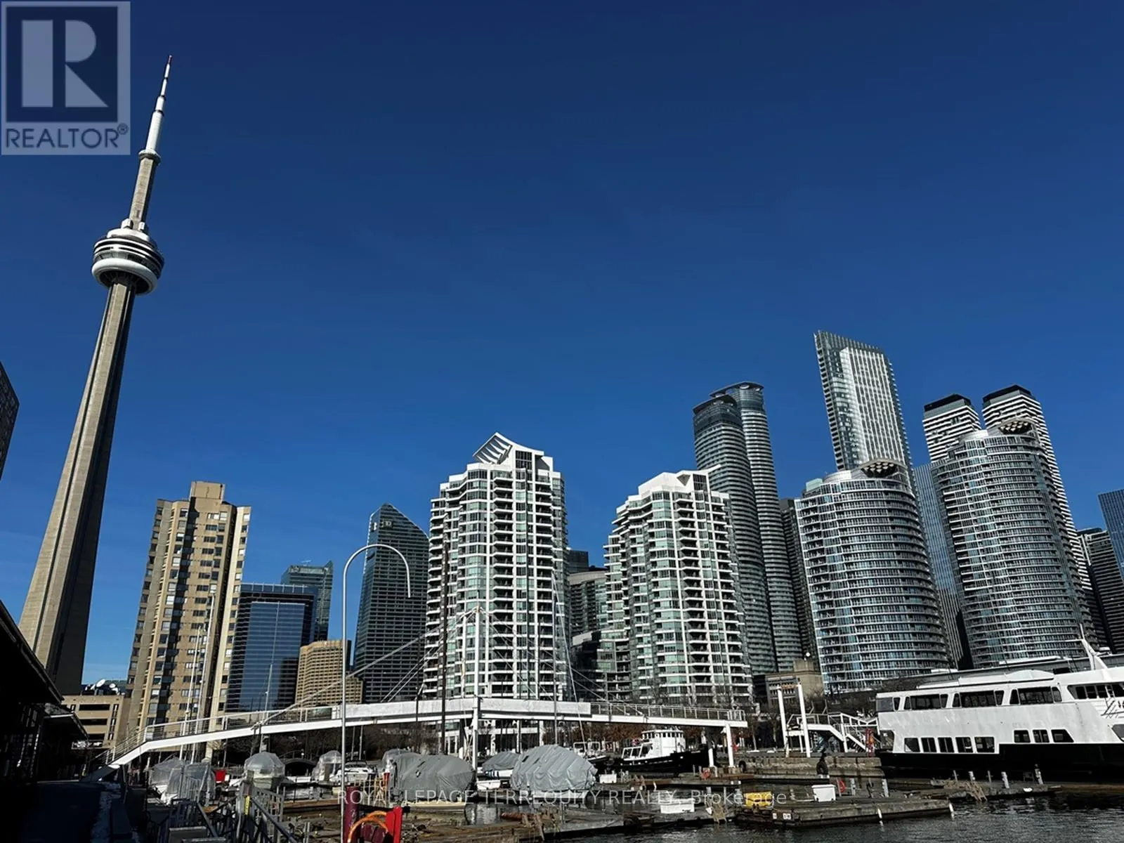 1112 - 228 QUEENS QUAY W