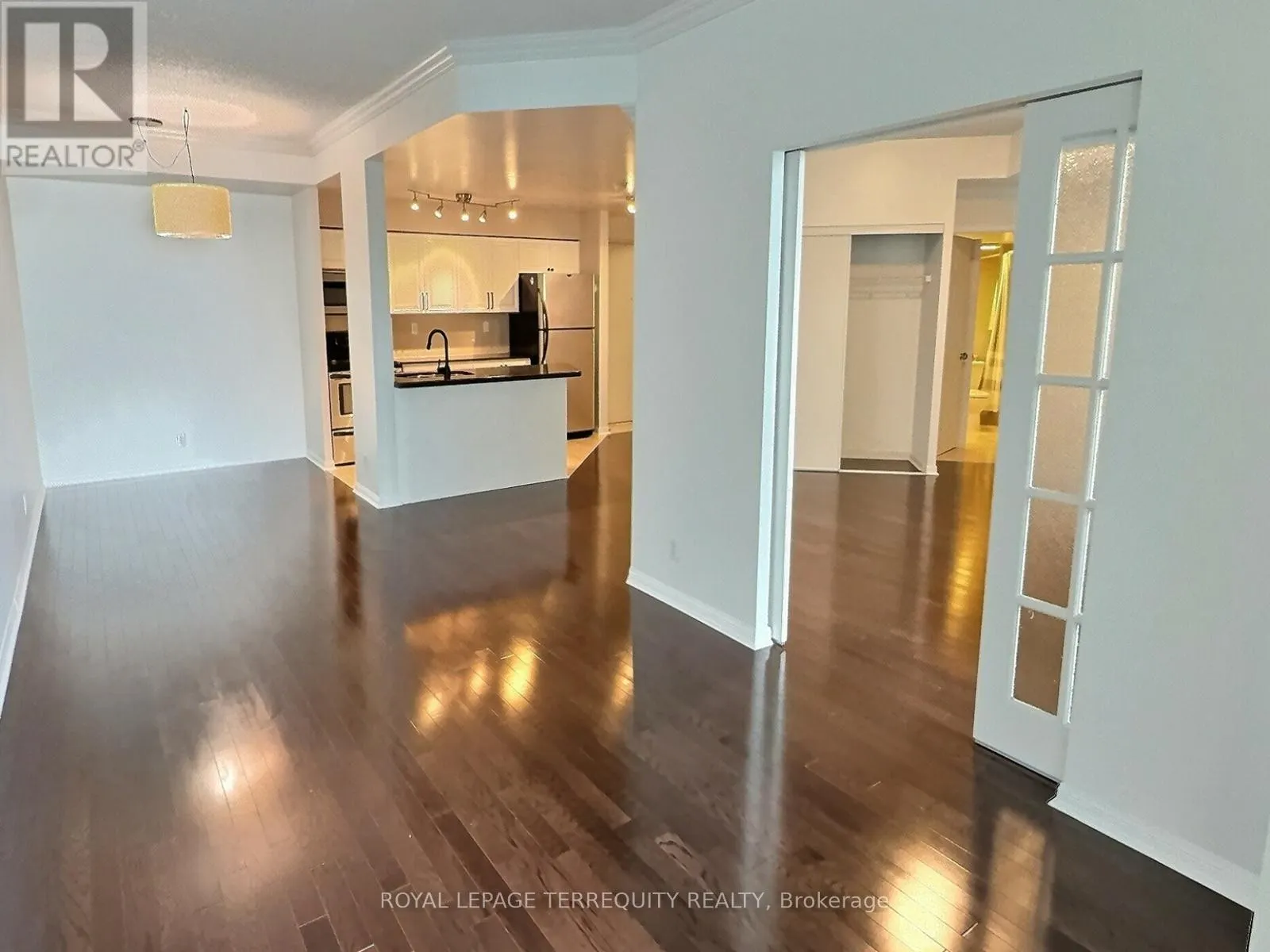 1112 - 228 QUEENS QUAY W