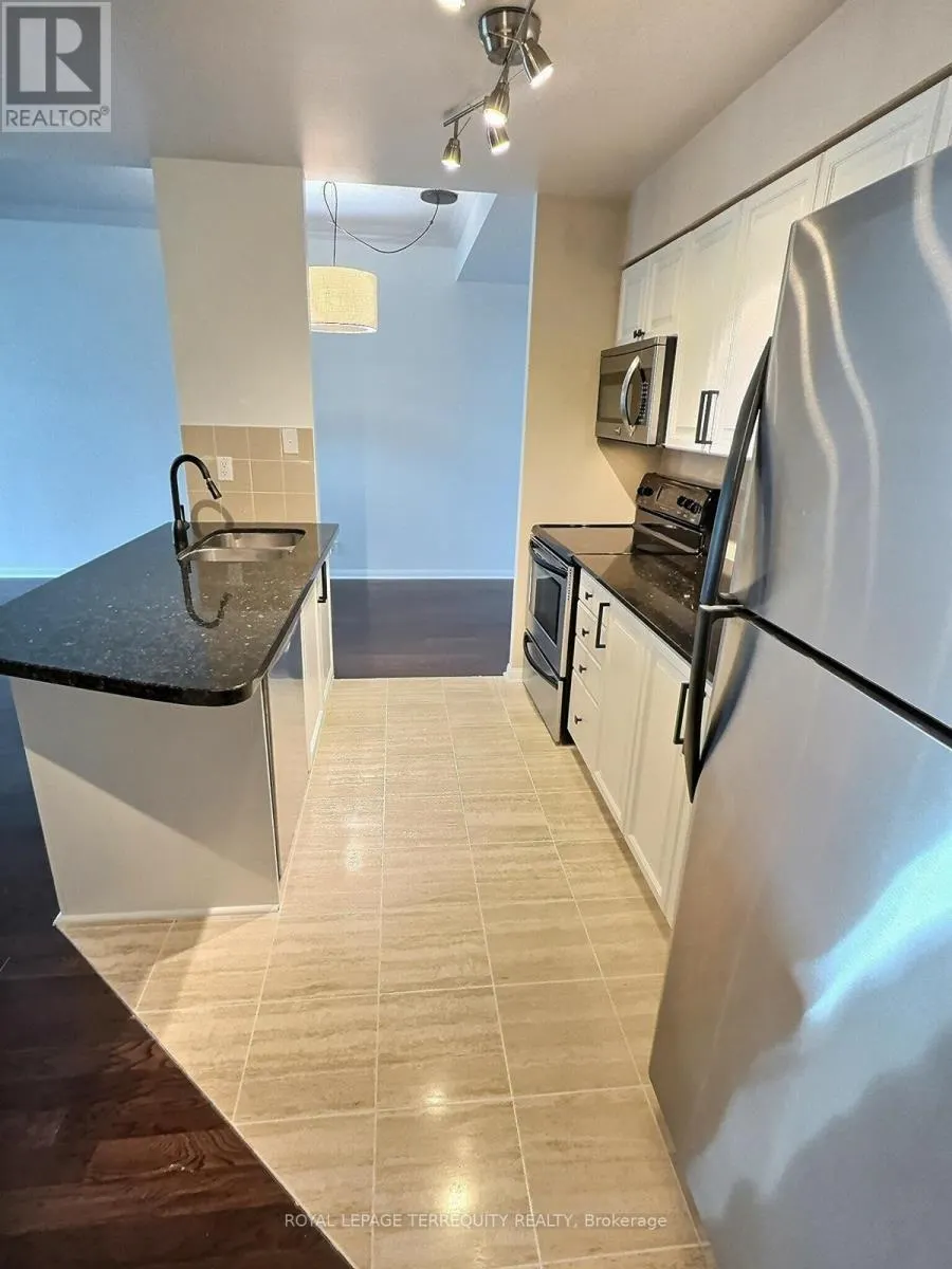 1112 - 228 QUEENS QUAY W