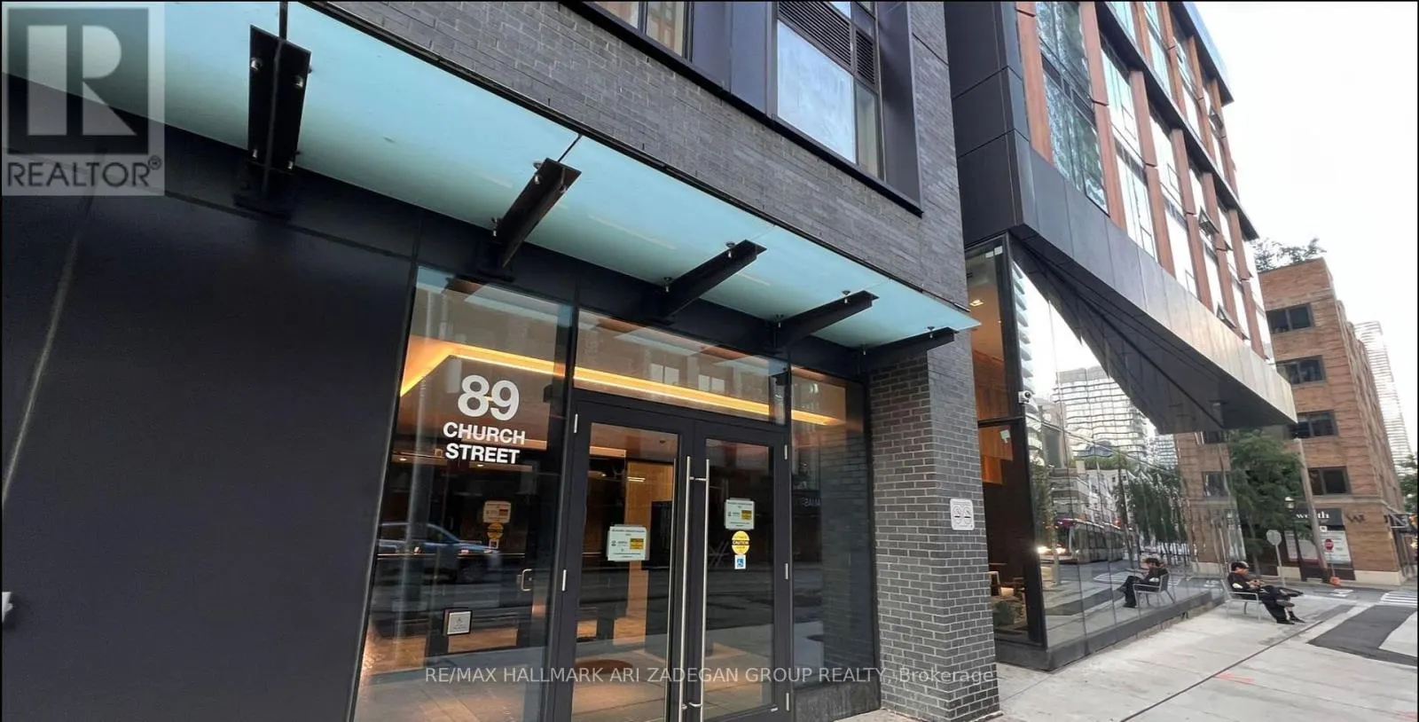 4305 - 89 CHURCH STREET