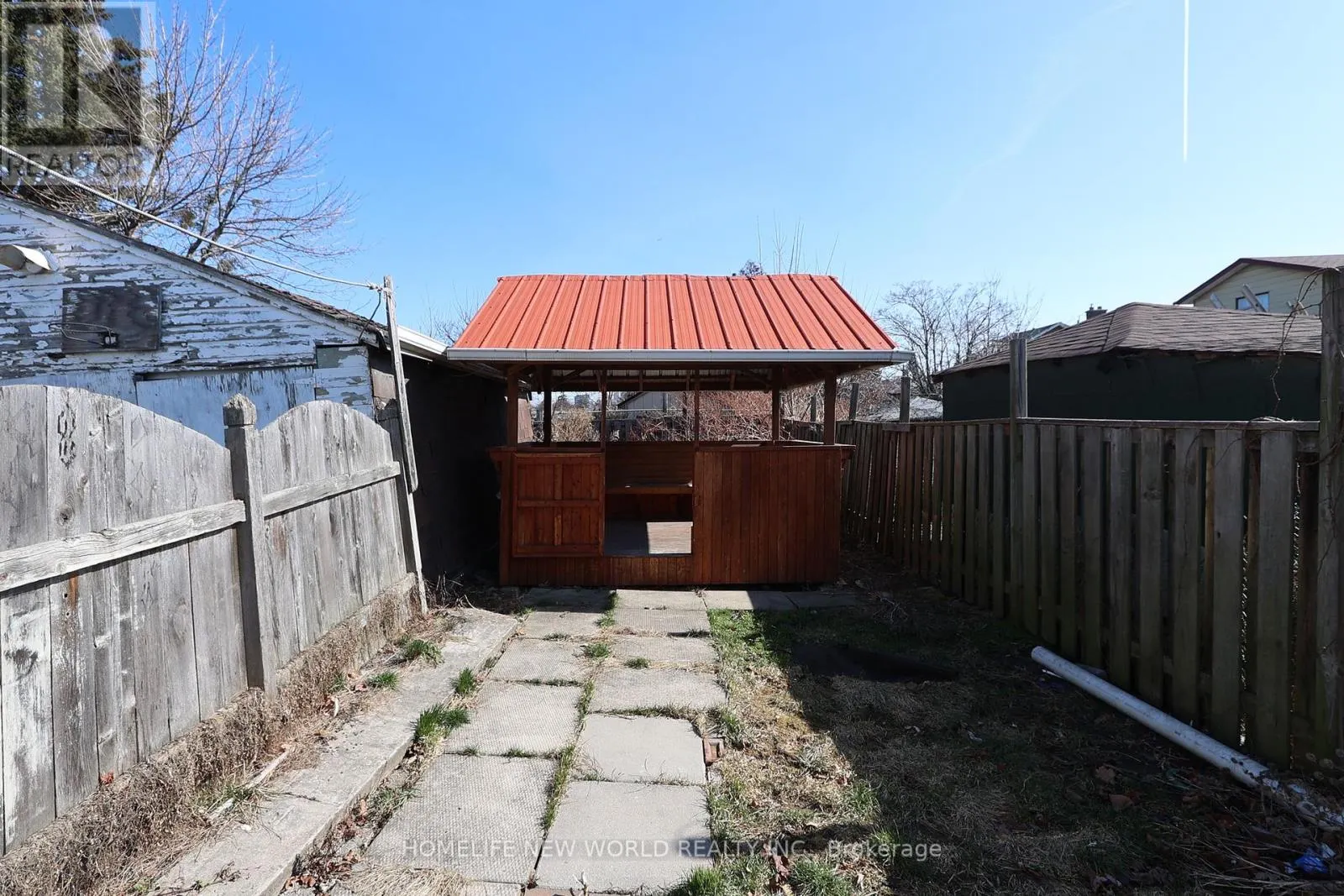 LOWER - 609 GLENHOLME AVENUE