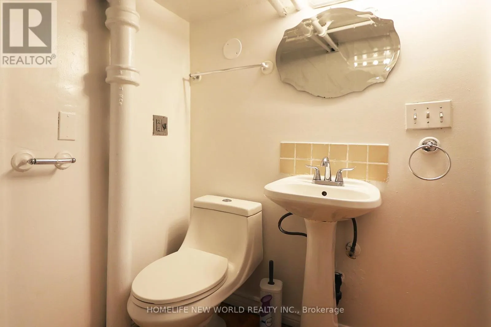 LOWER - 609 GLENHOLME AVENUE