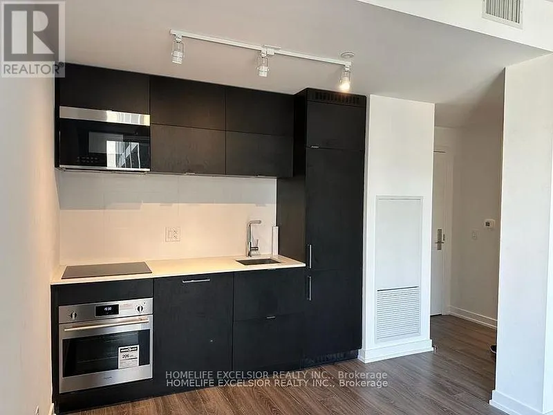1120 - 20 EDWARD STREET