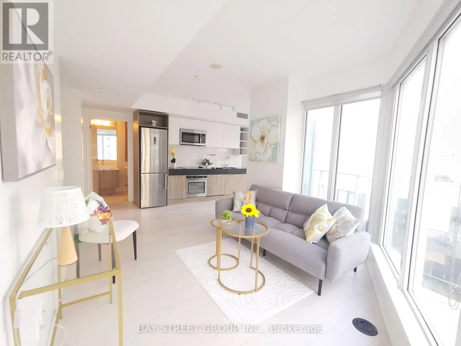 1602 - 68 SHUTER STREET