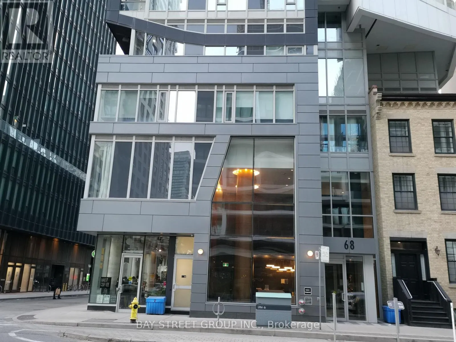 1602 - 68 SHUTER STREET