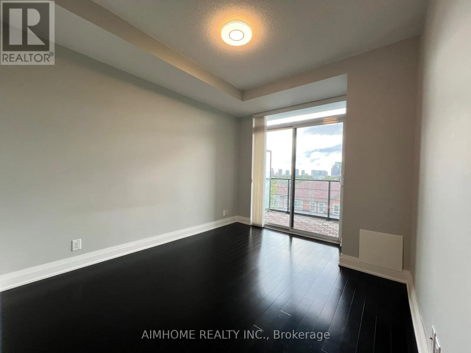 506 - 21 CLAIRTRELL ROAD