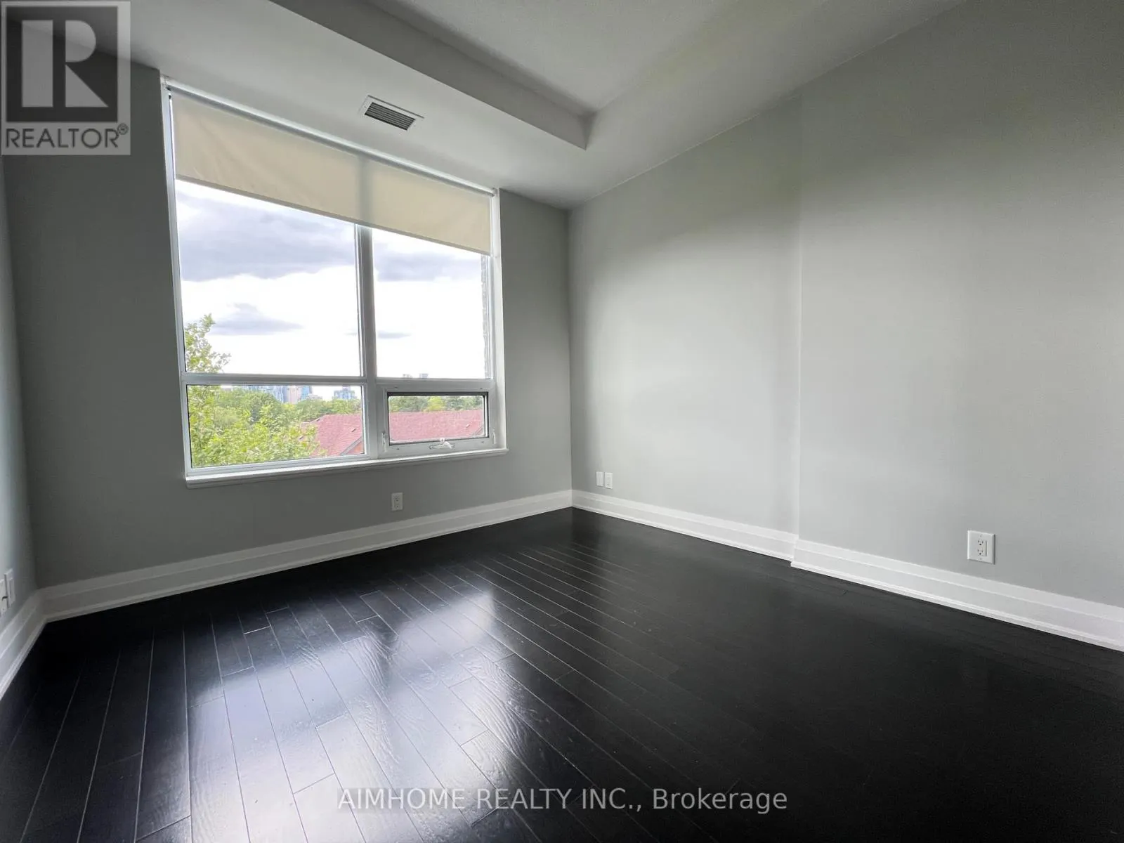 506 - 21 CLAIRTRELL ROAD